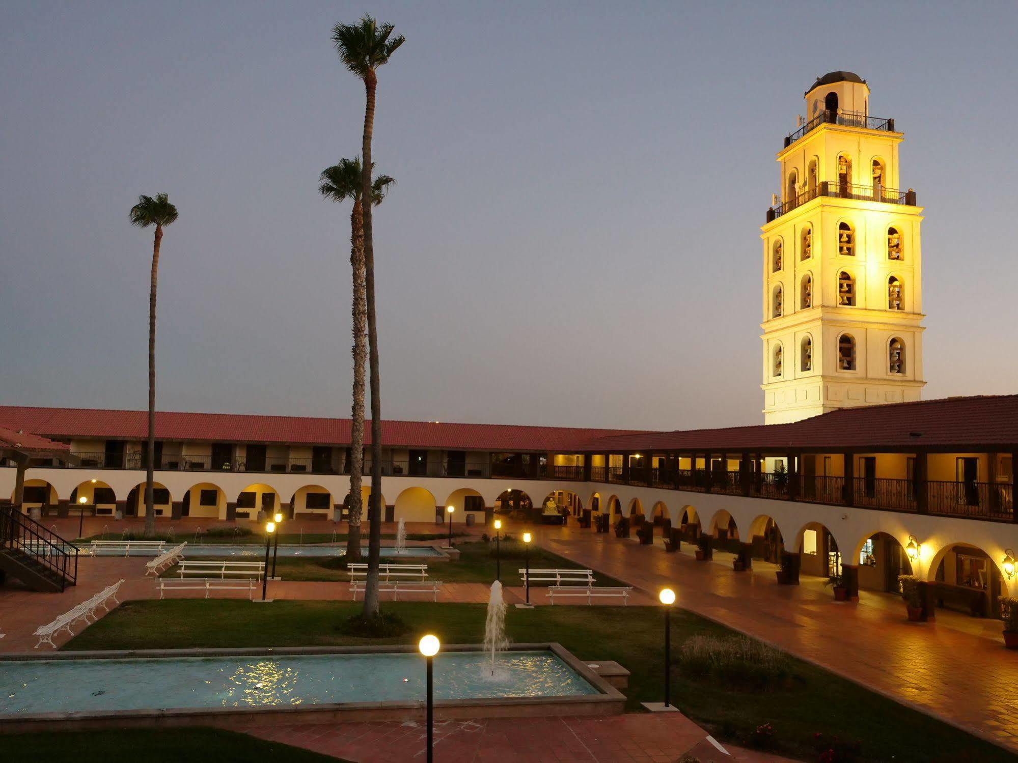 Hotel Mission De Oro Santa Nella Exterior photo